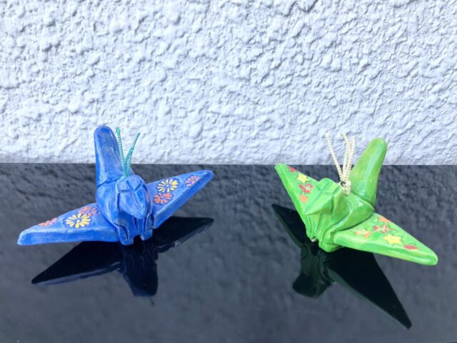Earthen paper crane (blue/ green)