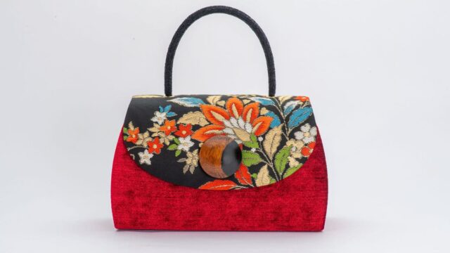 Handmade bag with flower arrangement pattern-2